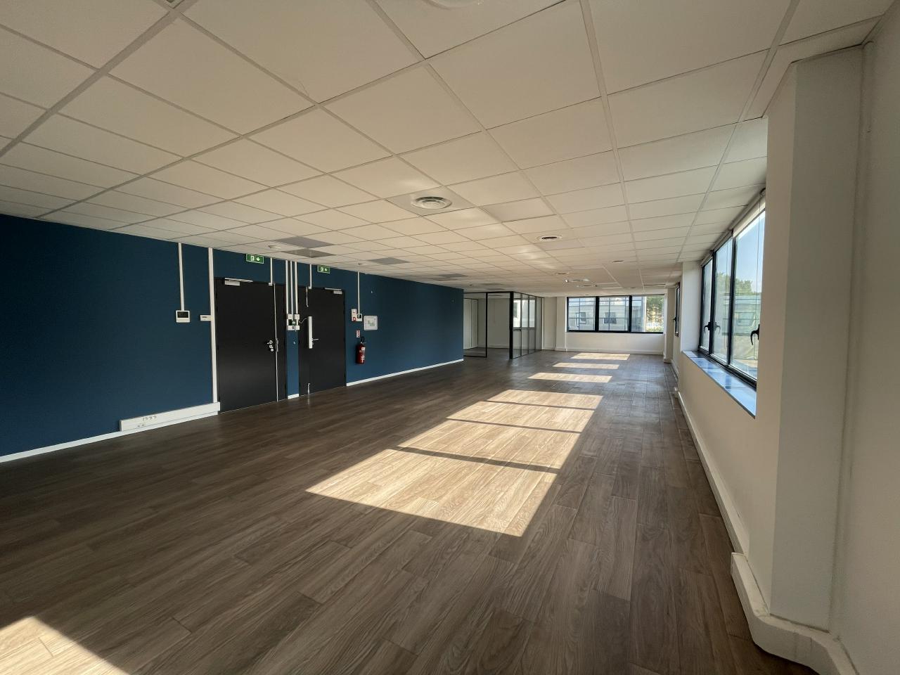 Bureau Aix-en-Provence 691m² Location bureau Aix-en-Provence Bouches-du-Rhône OLBUR2315721 1